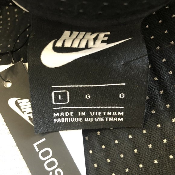 Nike Women's Sportswear Tech Fleece 1/4 Zip Sweatshirt CT0882-010 - Picture 7 of 8